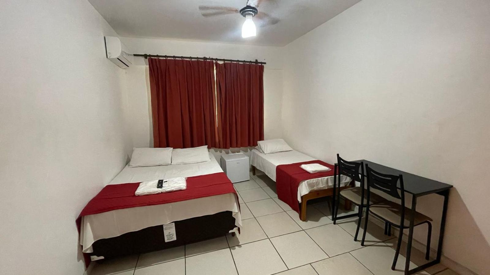 Hotel Aquarius *